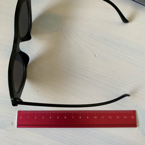 Black cat eye sunglasses - Picture 4 of 4